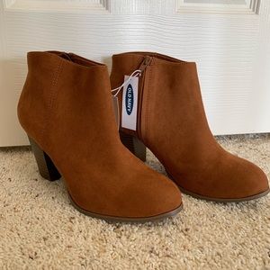 Old Navy Ankle Boots, Size 9, NEW